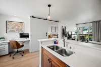 Outdoor Deck and Dedicated Workspace - Chic Modern Sanctuary