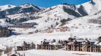 Free Mountain Bikes! on Canyons Golf Course with Hot Tub, Multiple Balconies and BBQ Grill