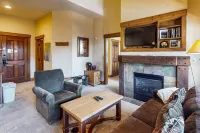 Ski-In/Out Condo with Shared Pool, Hot Tub & Sauna - Walk to Village Hotels near High Country Tours