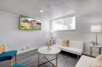 Modern Amenities with Onsite Parking and BBQ - Charming Retreat