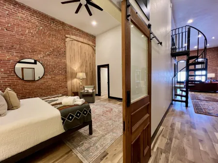 Gorgeous Main Street Views and Stylish Interiors - Elegant Downtown Loft