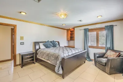 Private Massive Pool Home, Tennis Court, Basketball Court, and Game Room! Hotels in 