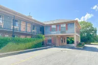 Louisville Inn By Oyo Louisville Municipal Airport