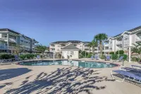 Modern Amenities with Pool and Balcony Access - Elegant Retreat Hotels in Horry County
