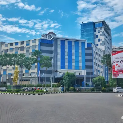 Hotel Brothers Solo Baru Hotel dekat Masjid Agung Baiturrahmah
