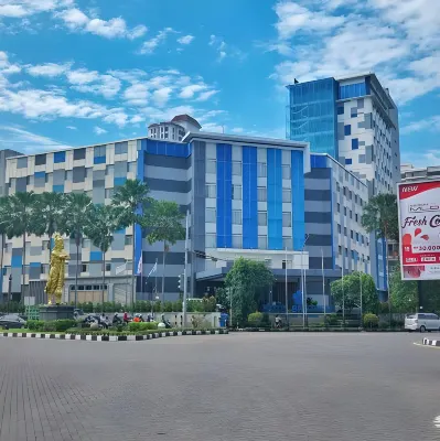 Hotel Brothers Solo Baru Hotels in Grogol