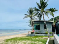 The Sea Resort Haad Rin - Beach