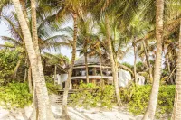 Casa Zaba Hotels near Ziggy's