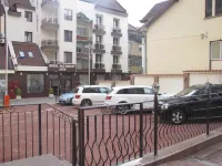 Aris Hotel Sofia - parking
