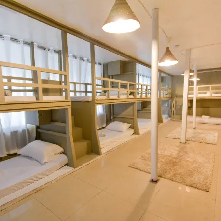 Treasure Isle Backpackers Hostel
