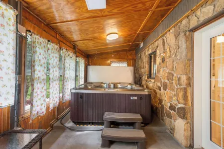 The Cozy Cottage Getaway