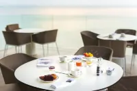 Noom Hotel Conakry - Desayuno