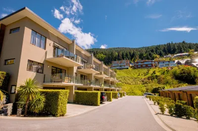 Brookside Gem - Modern 2 Bedroom Apartment