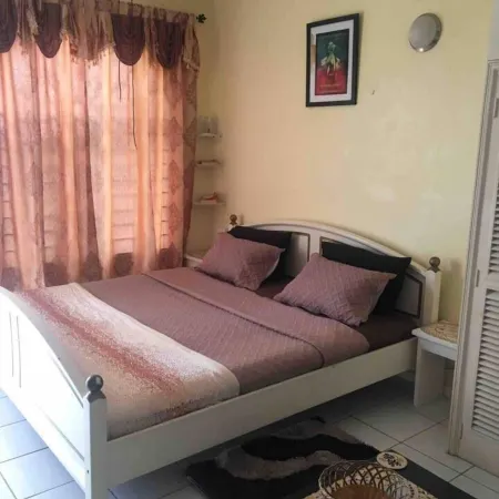 1 Bed Villa - Sleeps 2 - Garden - Parking - Wifi