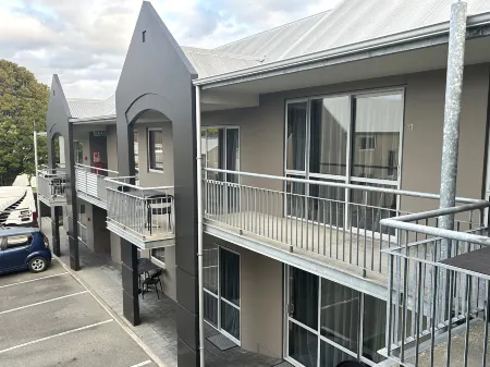 Shelby Motor Lodge Отели в г. Инверкаргилл