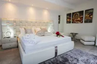 J'Me Boutique Hotel - Adults Only Hotels in San Ġwann