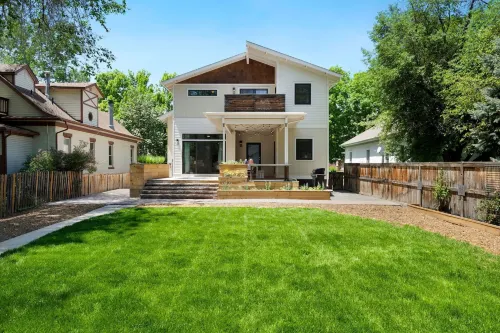 Old Town Oasis - Spacious Artisan Home in Old Town