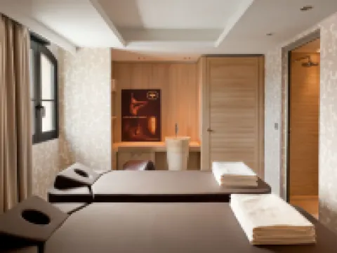 Hôtel le Nouveau Monde Hotels in Saint Malo