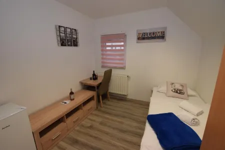 Monteurzimmer Kirchheim-Teck Отели в г. Кирххайм-унтер-Текк