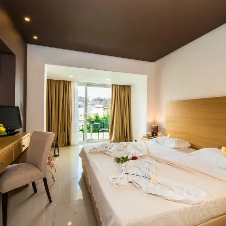 Anavadia Hotel-All Inclusive Отели рядом с достопримечательностью «Пляж Колимбия»