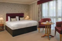 Knights Hill Hotel & Spa Hotel a 
