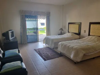 Maikhao Garden Resort Отели в г. Ао Пор