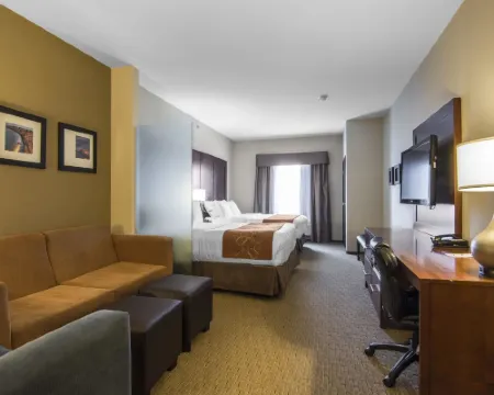 Comfort Suites Hotels in Saskatoon