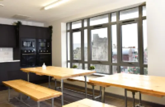 Cwtsh Hostel