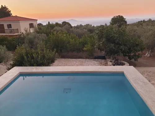 Chaihoutes Stone Villa into Olive Farm in Zia - Holiday bungalows