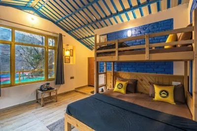 The Hosteller Mussoorie by the Streamside, Kempty Hotels near J P Bend