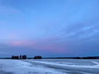 Romantic Cabin Right on the Lake with Fire Place Hotels in Hedemora