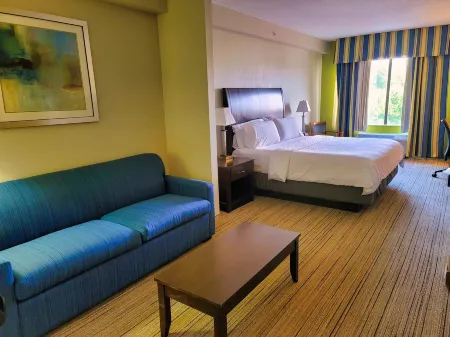 Holiday Inn Express & Suites Wilson-Downtown