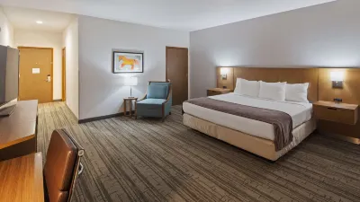 Best Western Green Oak Inn  Suites Hotel di La Vernia