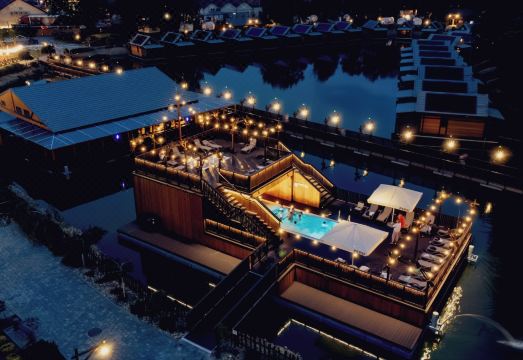 웨스턴 캠프 리조트 이미지