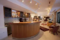 Hotel Triglav - ที่มีบาร์