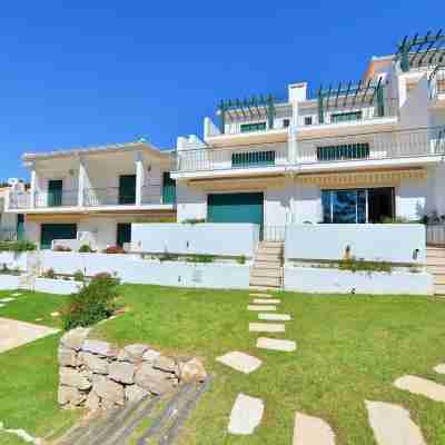 Fal001 · Pinecliffs Townhouse Hotel Exterior