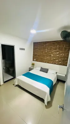 Kromatic Hostel Hotels in 
