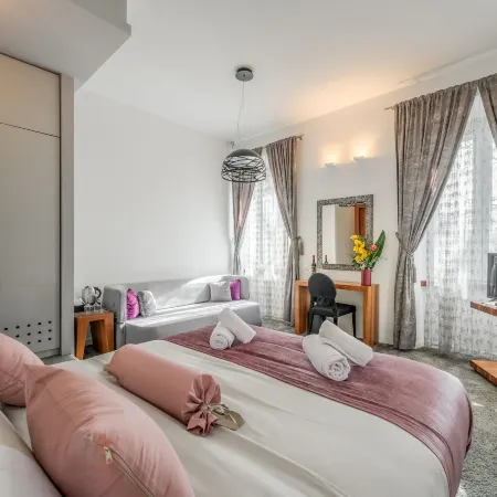 Starlight Luxury Suites