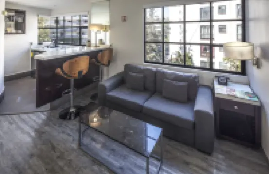 FlowSuites Polanco Hoteles cerca de Museo Nacional de Antropología