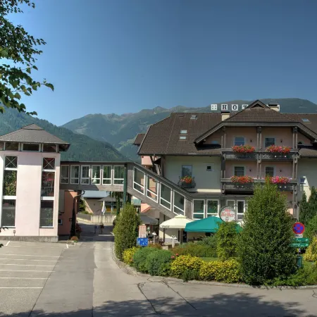Hotel Flattacher Hof Отели в г. Гемайнде Флаттах