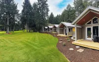 Crown Isle Resort & Golf Community Hotels near Courtenay Elementary