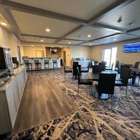 Iron Creek Inn & Suites
