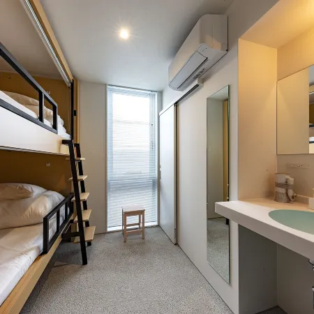 Plat Hostel Keikyu Kamakura Wave