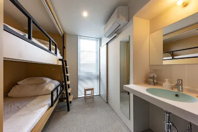 Plat Hostel Keikyu Kamakura Wave Hotels in 