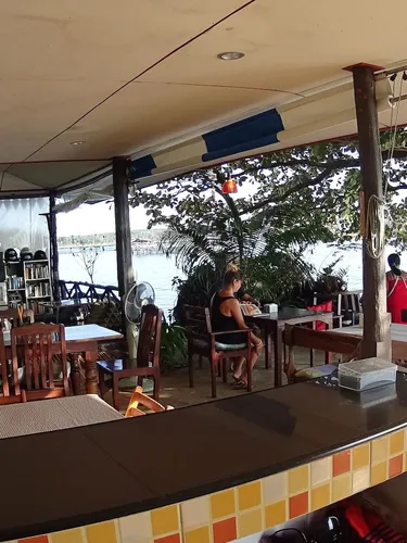 รูปภาพของอ่าวผ่อง รีสอร์ท