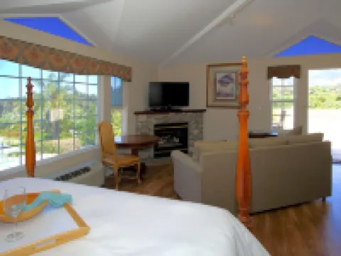 Malibu Country Inn Hotels in Malibu