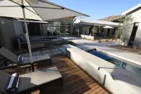 The Elegant Guesthouse - Pensions