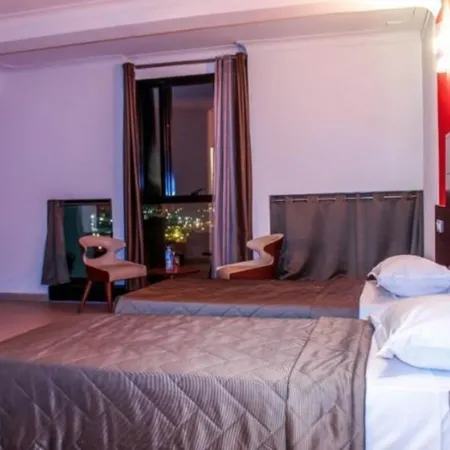 Hotel du Nord Отели в г. Беджаия