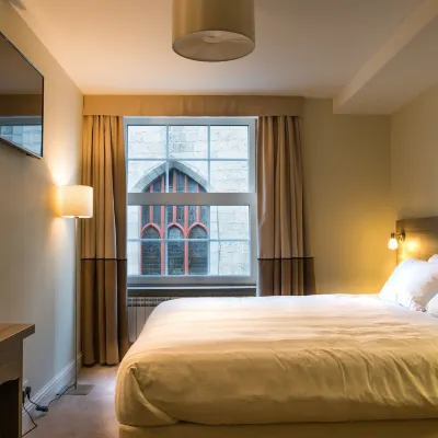 The Coffee House Hotel Отели рядом с достопримечательностью «Старое здание ратуши»
