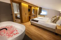 Hotel Iris Hoteles cerca de Castel Mancino